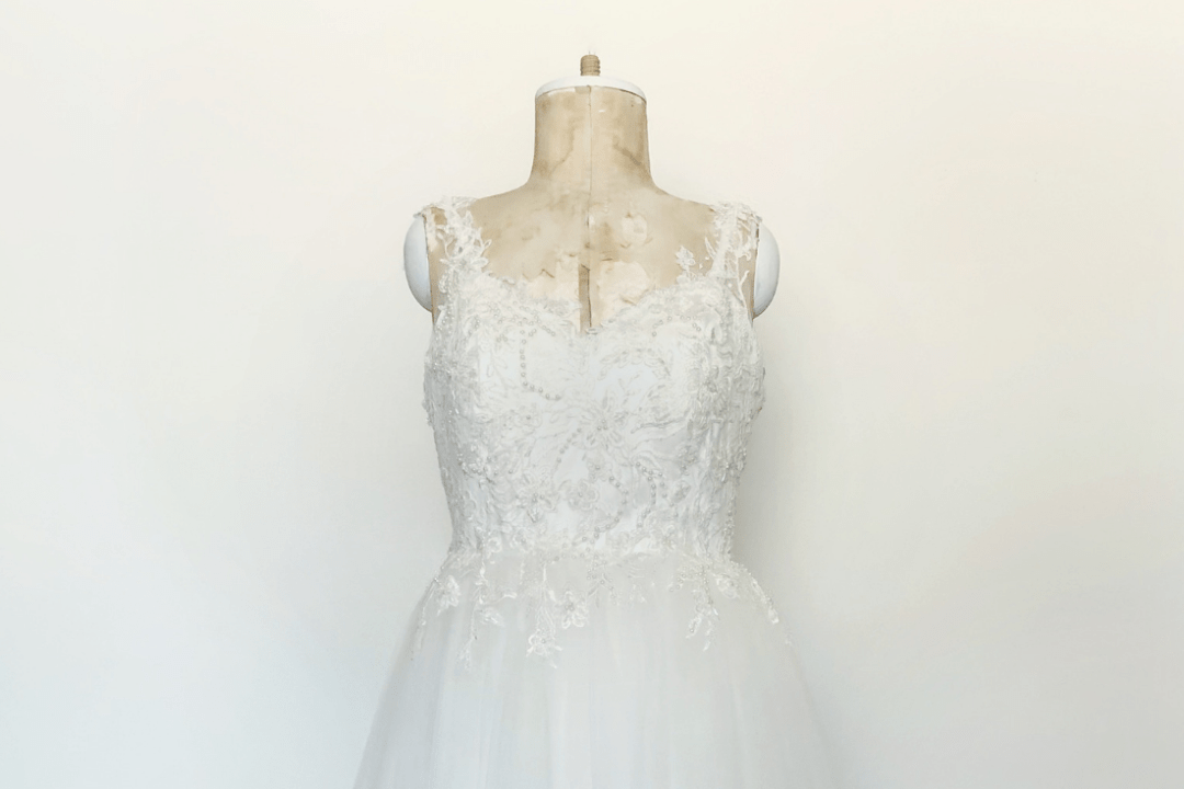 removable lace overlay wedding dress